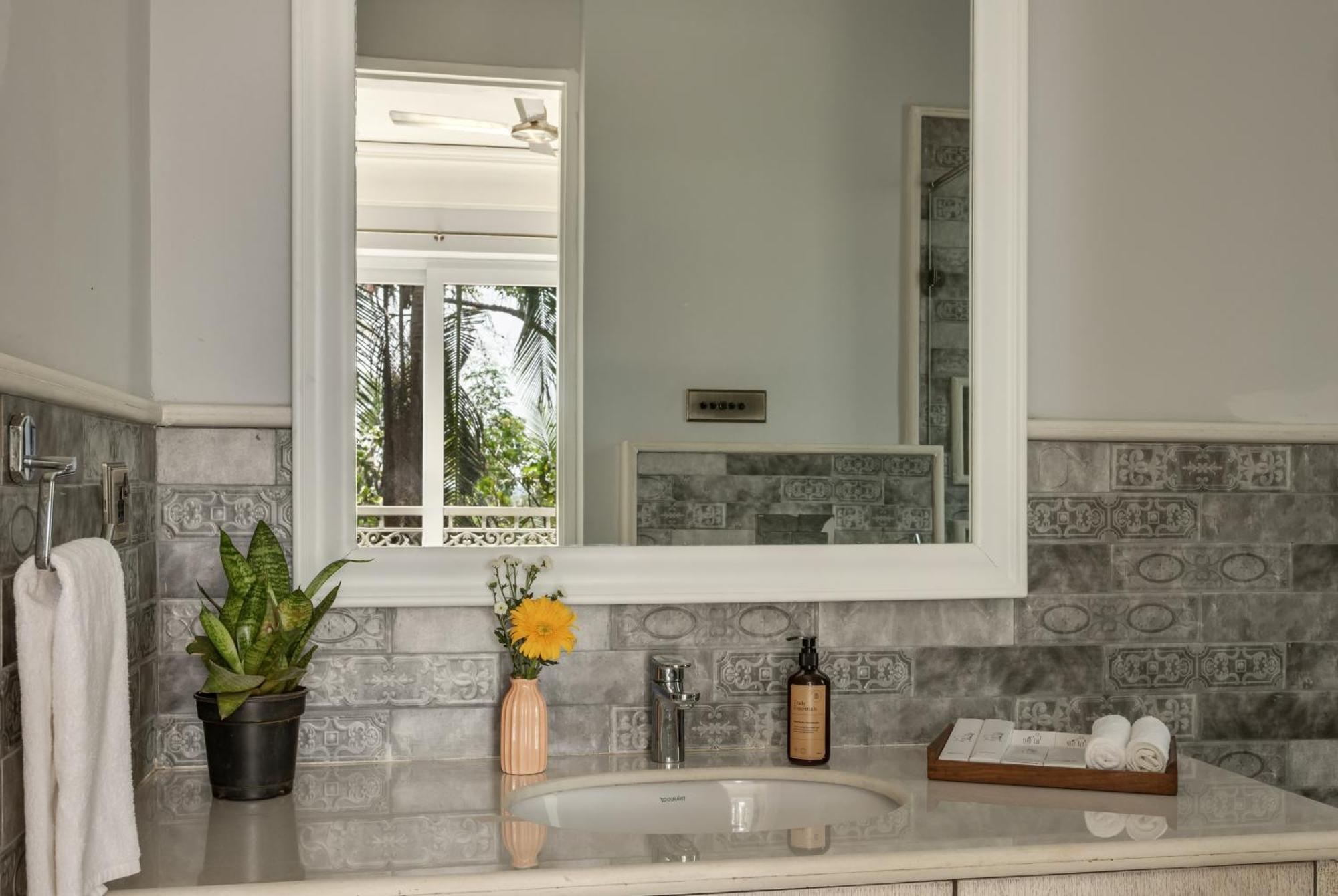 The Hornbill Villa - 3Bhk With Pvt Pool In Saligao Extérieur photo